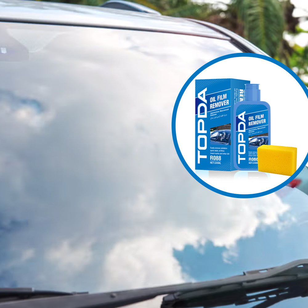 Oil film remover kit with 3.38 fl oz / 100 ml bottle and sponge applicator for a clearer windshield surface.