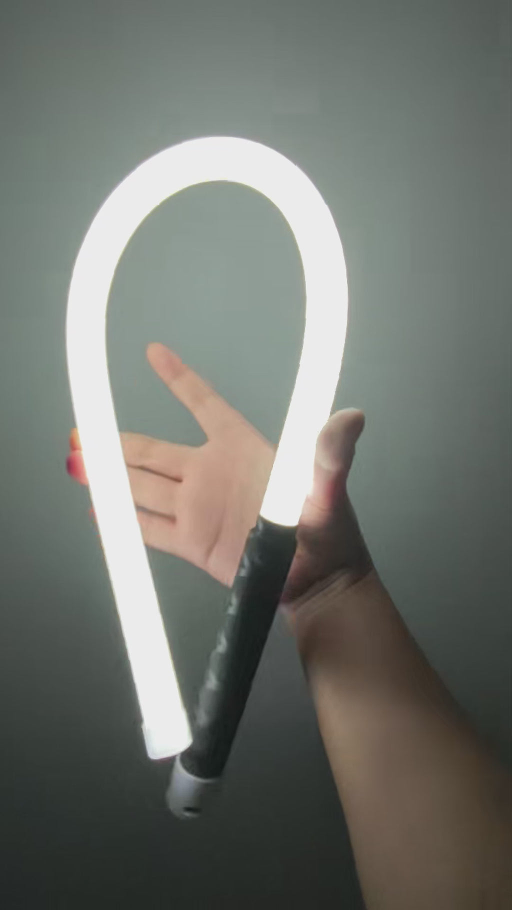 Flexible LED work light stick bending demonstration with bright, low and flashing illumination modes.